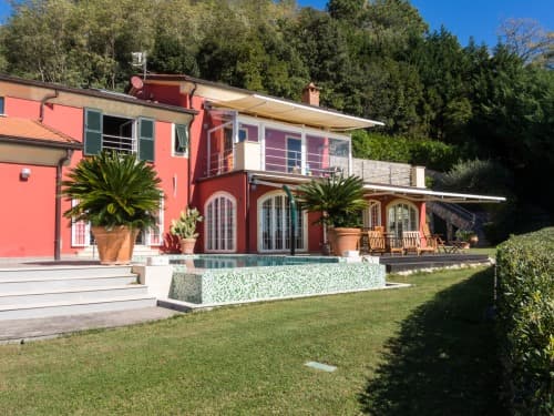 Villa con piscina proposta da Optima Case a Besana in Brianza